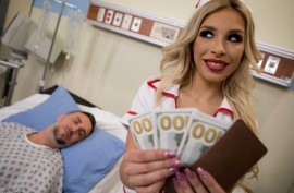 Блондинка медсестричка согласилась потрахаться с пациентом за деньги