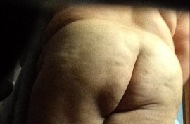 Большая задница и волосатая писька – скрытая съемка толстой женщины